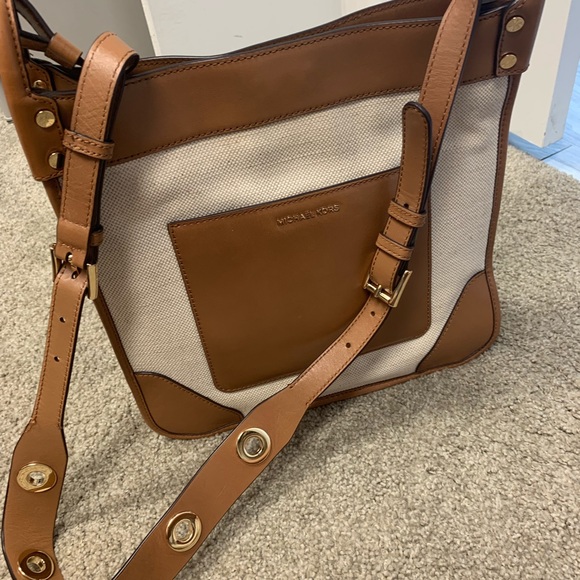 Michael Kors bag - Picture 1 of 4